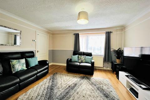 24 Brenchley Close, Ashford, TN23 5SP