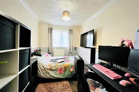 24 Brenchley Close, Ashford, TN23 5SP