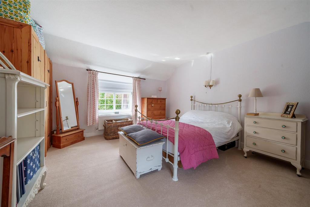 Another double bedroom