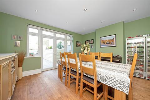 54 Farnaby Road, Bromley, BR1 4BJ