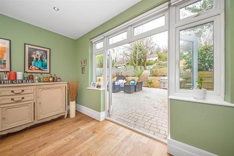 54 Farnaby Road, Bromley, BR1 4BJ