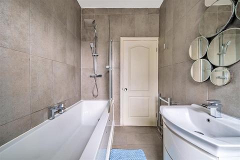 20 Southdown Road, Carshalton, SM5 4LT