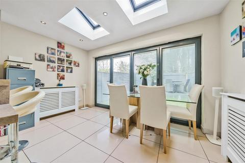 20 Southdown Road, Carshalton, SM5 4LT
