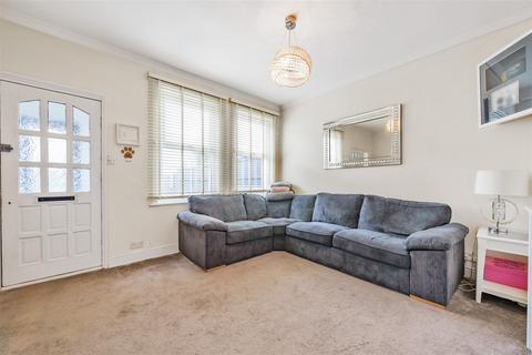 20 Southdown Road, Carshalton, SM5 4LT