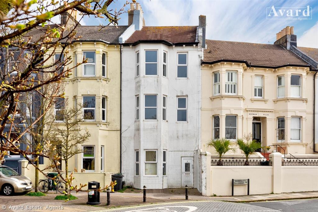 Princes Crescent, Brighton BN2 2 bed apartment £425,000