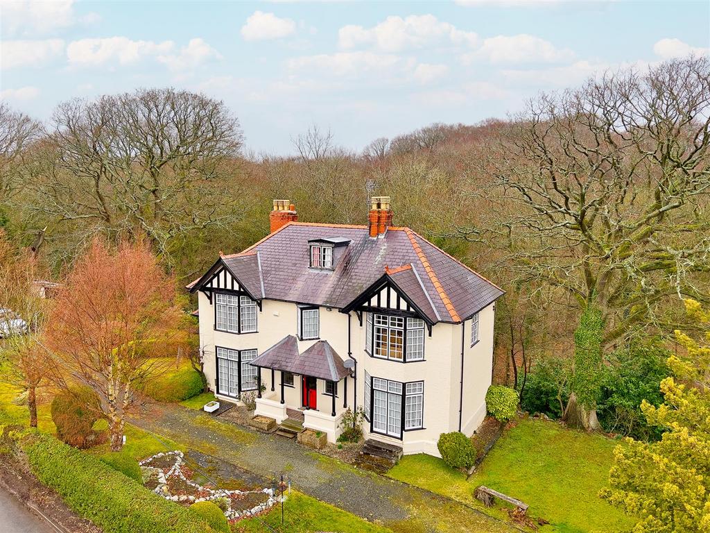 Penycae Road, Ruabon. 4 bed house £525,000
