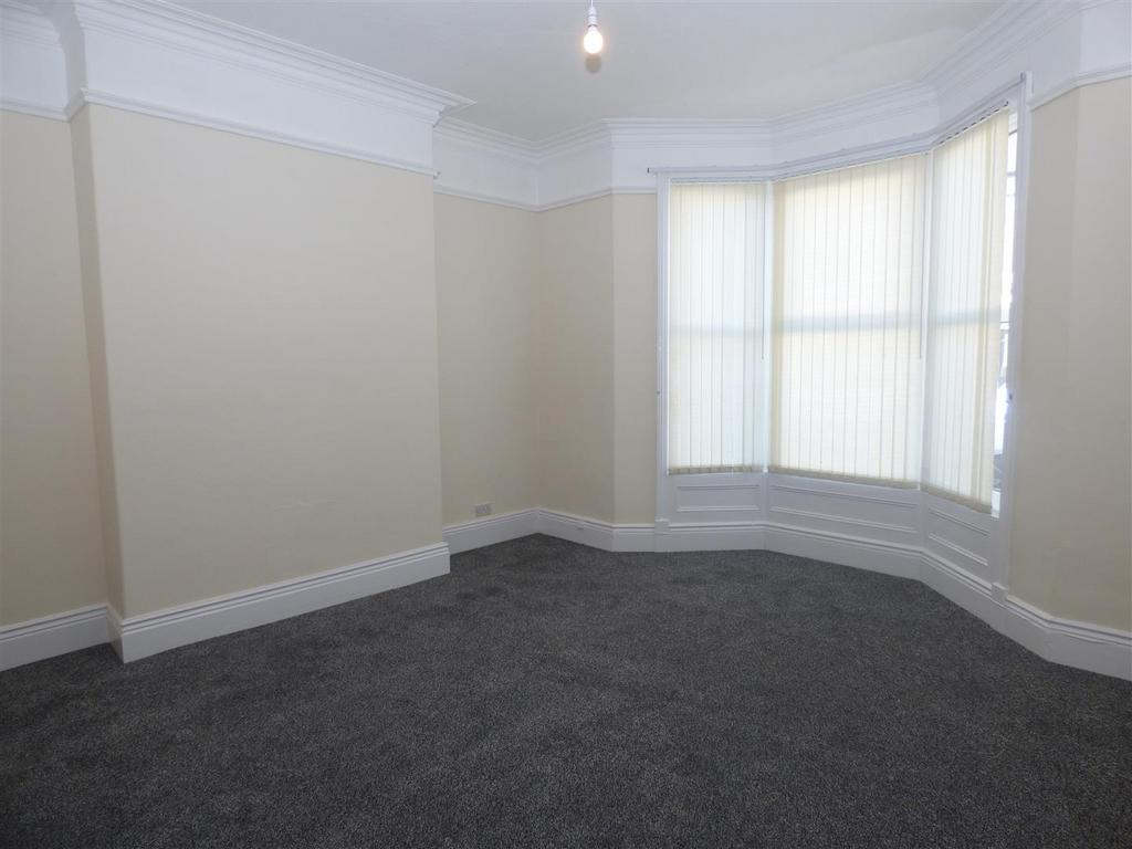 Cleveland Avenue, North Shields 2 bed apartment £625 pcm (£144 pw)