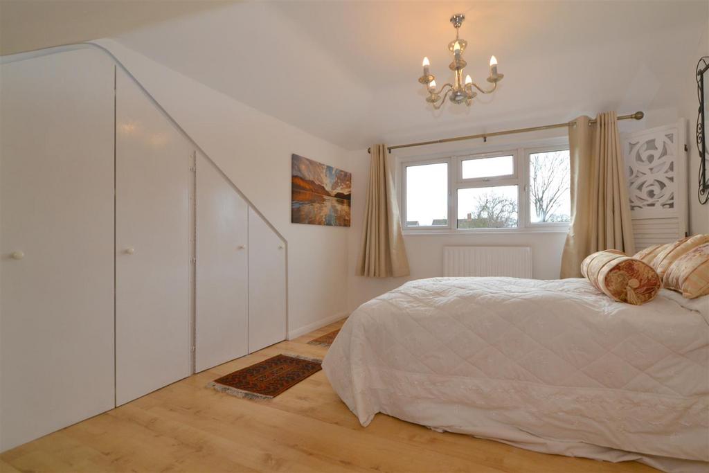 Bed3.JPG