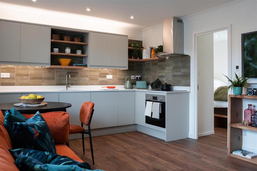 Ireton Close, Muswell Hill, N10 1 bed apartment £1,550 pcm (£358 pw)