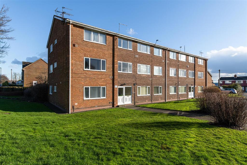 Avalon Drive, South West Denton... 2 bed flat £80,000