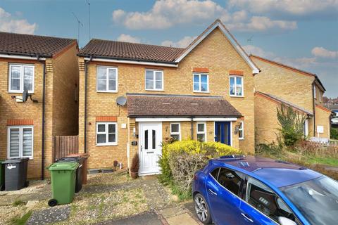 28 Butterfields, Wellingborough, NN8 2PZ