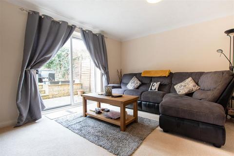 28 Butterfields, Wellingborough, NN8 2PZ