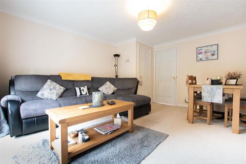 28 Butterfields, Wellingborough, NN8 2PZ