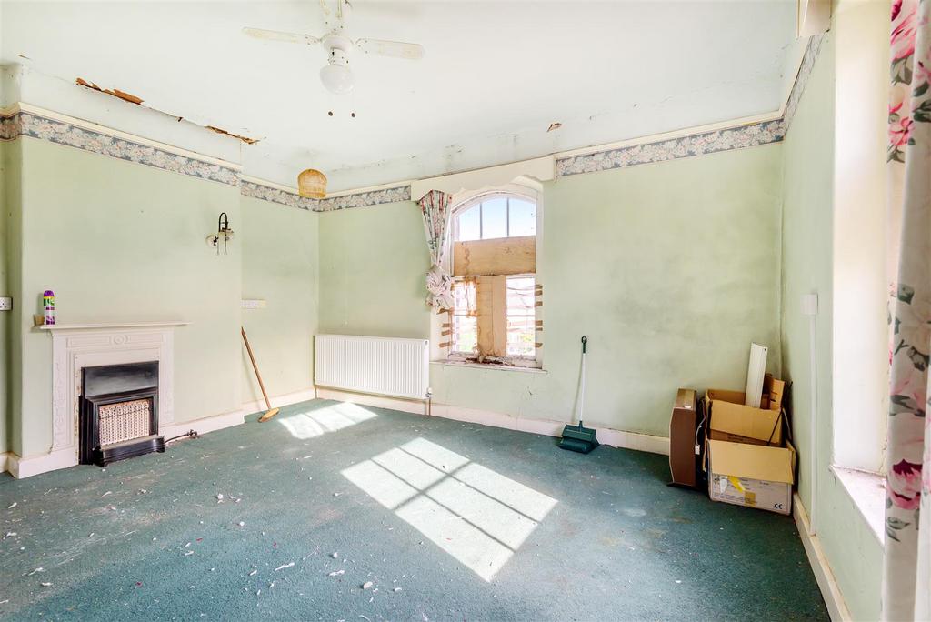 Watchet 3 bed detached house for sale £250,000