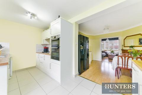 70 Dunster Avenue, Morden, SM4 4LE