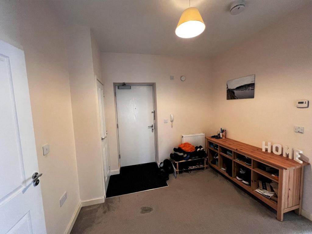 2. Hallway .jpg