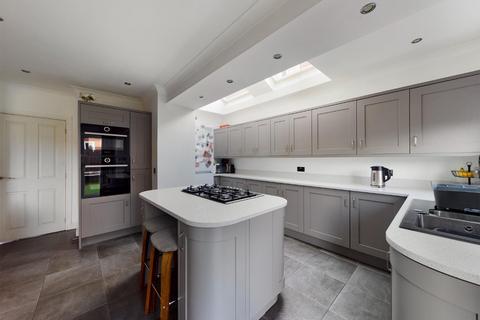 211 Queensgate, Bridlington, YO16 6QU