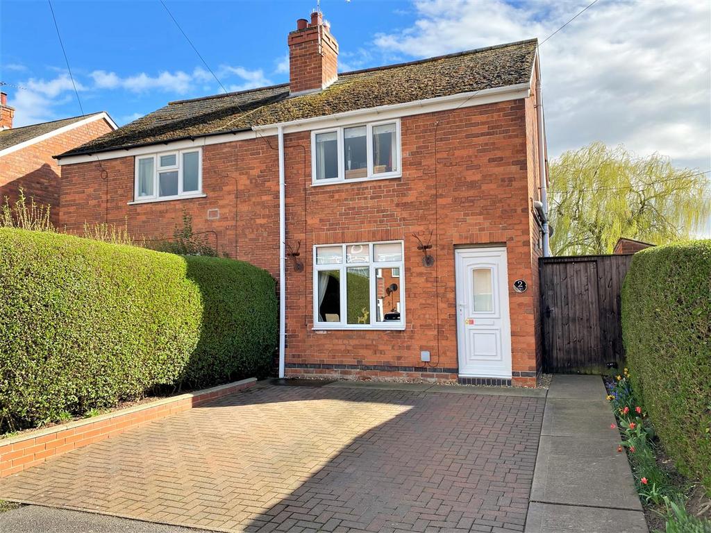 Russell Avenue, New Balderton, Newark 3 bed semidetached house for