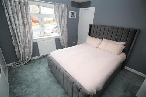 16 Canmore Crescent, Greenock, PA16 7LX
