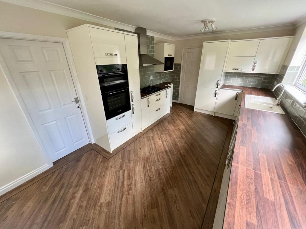 St. James Close, Thorpe Thewles... 4 bed detached house £1,195 pcm (£