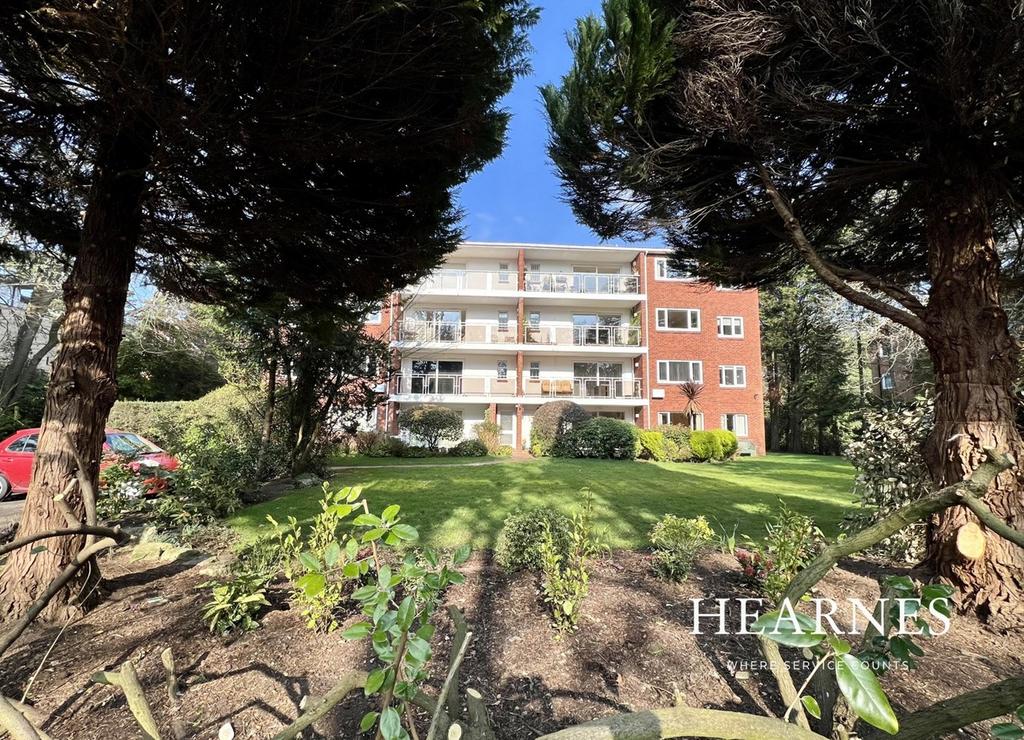 4 Road, Branksome Park, Poole, BH13 3 bed apartment for sale
