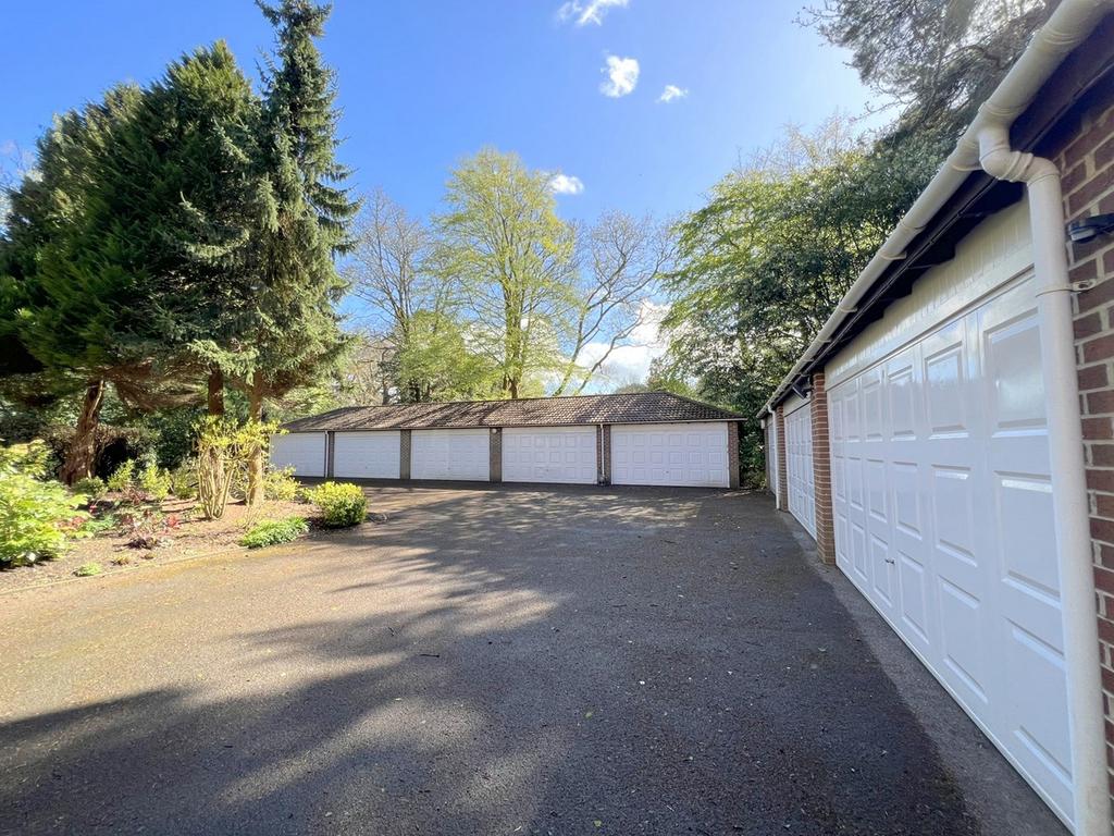 4 Road, Branksome Park, Poole, BH13 3 bed apartment for sale