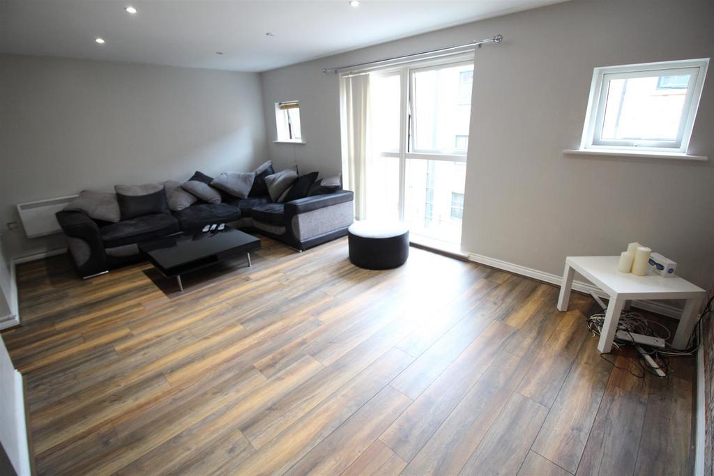 Curzon Place, Quayside, Gateshead 1 bed apartment to rent £750 pcm (£