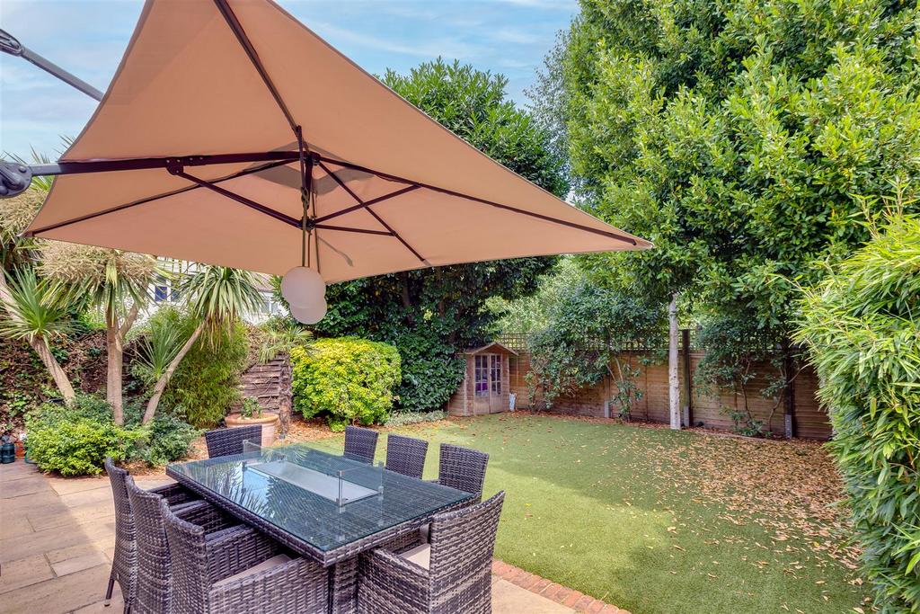 Staveley Road, W4 - FOR SALE