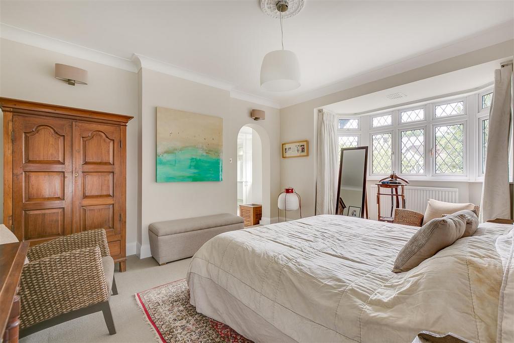 Staveley Road, W4 - FOR SALE