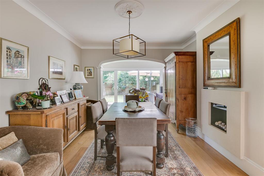 Staveley Road, W4 - FOR SALE