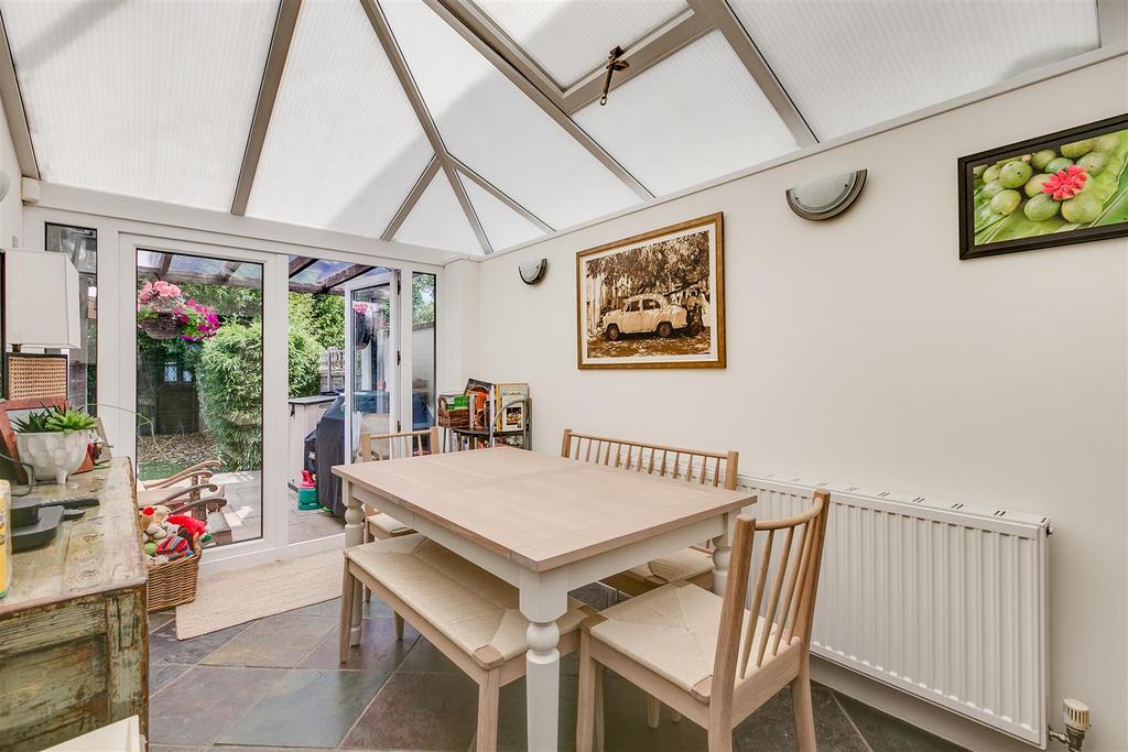 Staveley Road, W4 - FOR SALE