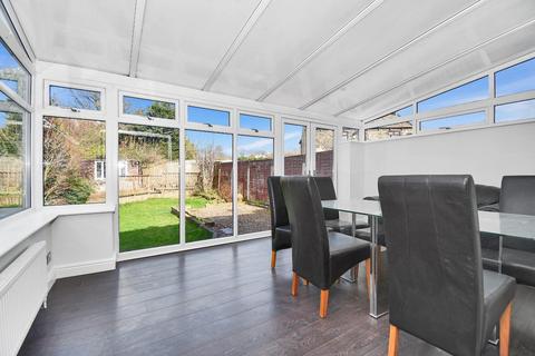 11 Howson Close, Guiseley, Leeds, LS20 9JW