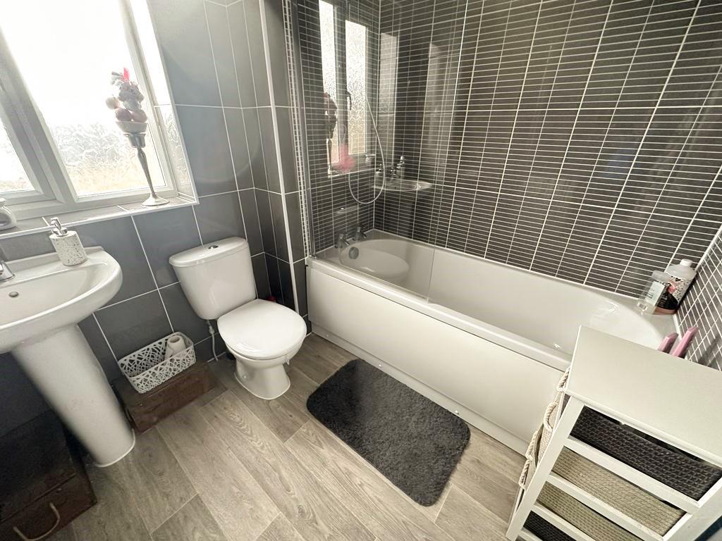 Luxury house bathroom