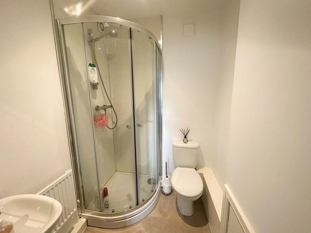 Luxury en suite shower room