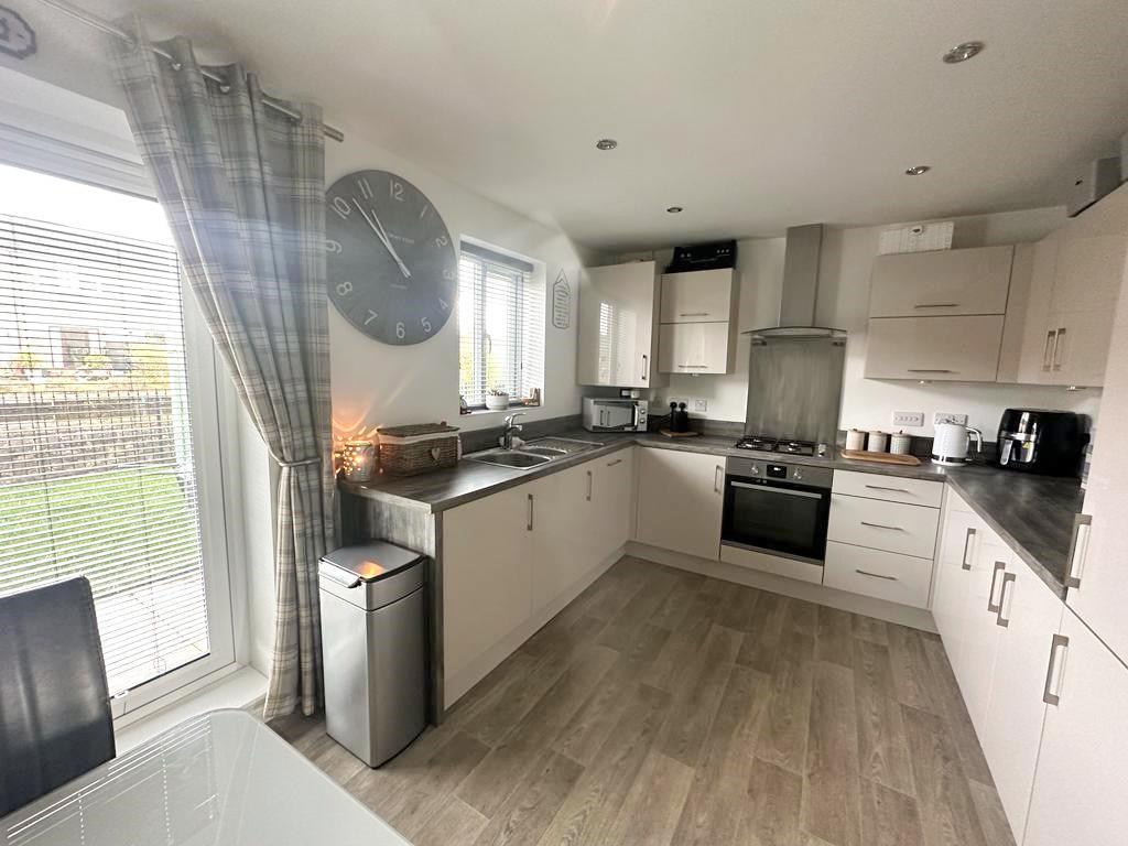 Dining kitchen