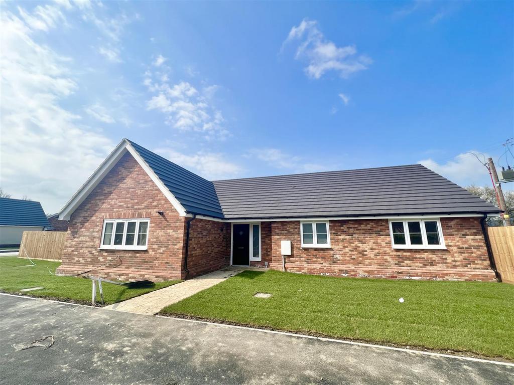 The Harrier, Nedging Tye, Suffolk 3 bed detached bungalow for sale £