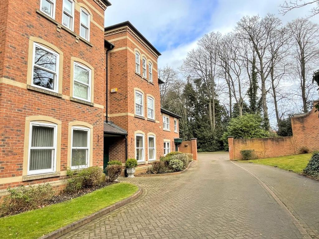 Woodlands Court, The Woodlands, Darlington 2 bed apartment for sale £