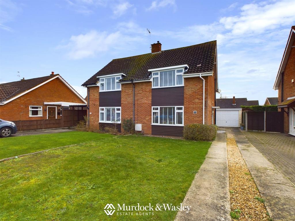 Chosen Way, Hucclecote, Gloucester 3 bed semidetached house for sale