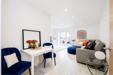 34 Shingly Place, London, E4 6AE