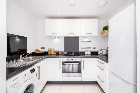 34 Shingly Place, London, E4 6AE