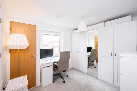 34 Shingly Place, London, E4 6AE