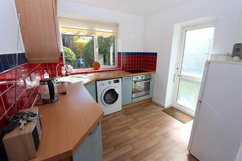 108 Mansfield Hill, London, E4 7JS