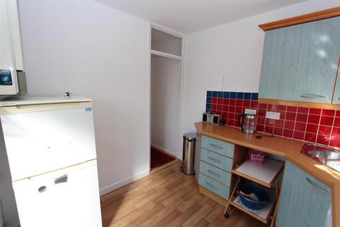 108 Mansfield Hill, London, E4 7JS