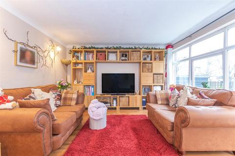 4 Green Place, Crayford, Dartford, DA1 4JR