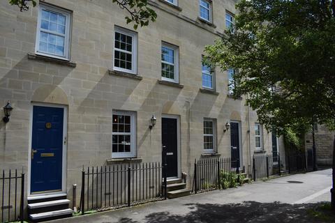 3 bedroom terraced house to rent, Union Street, Trowbridge