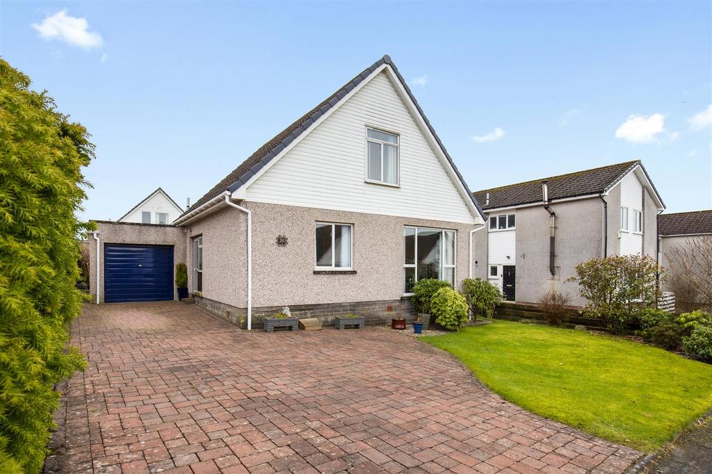 26 Upper Kinneddar, Saline, KY12 9TR 4 bed detached house for sale £