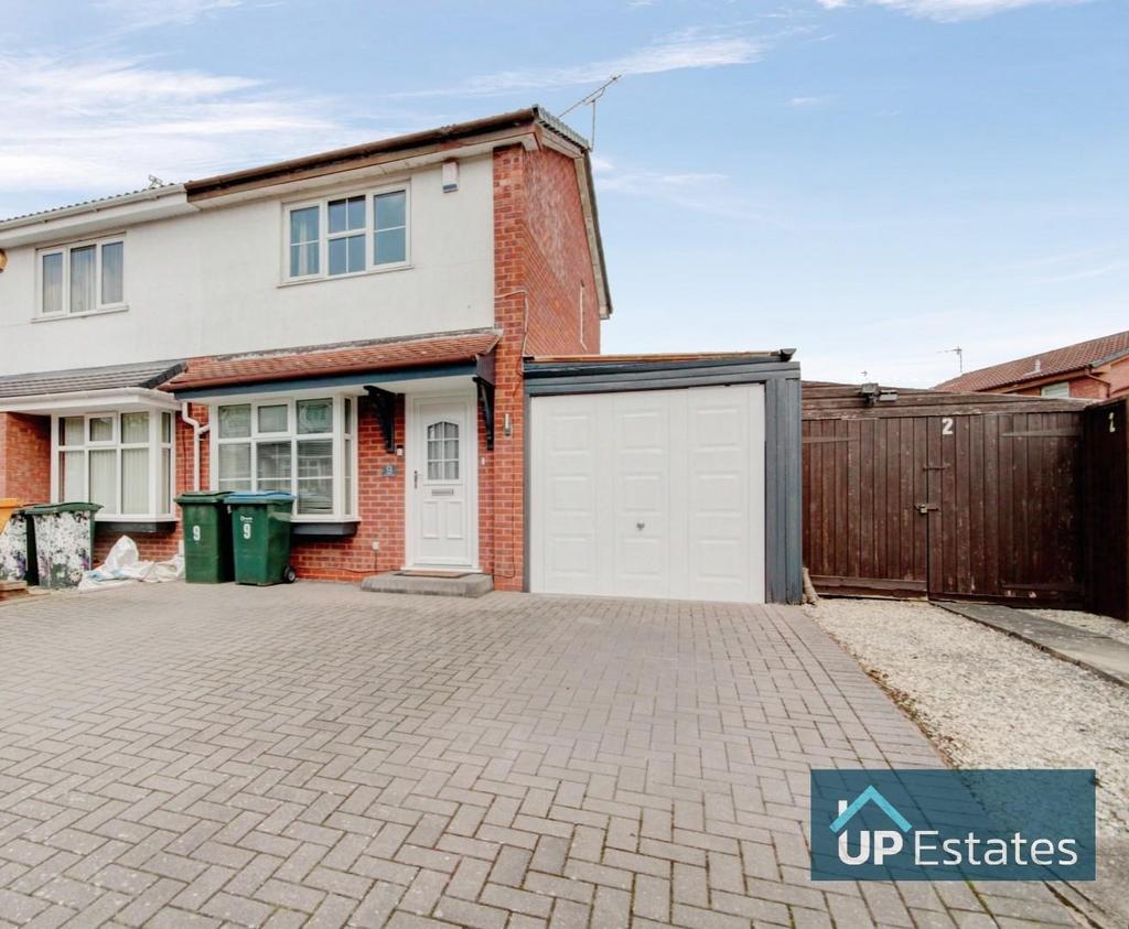Drive, Coventry 2 bed semidetached house for sale £230,000
