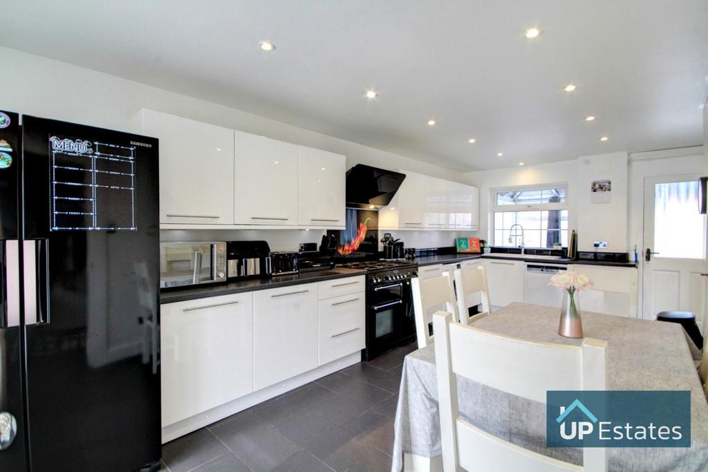Drive, Coventry 2 bed semidetached house for sale £230,000