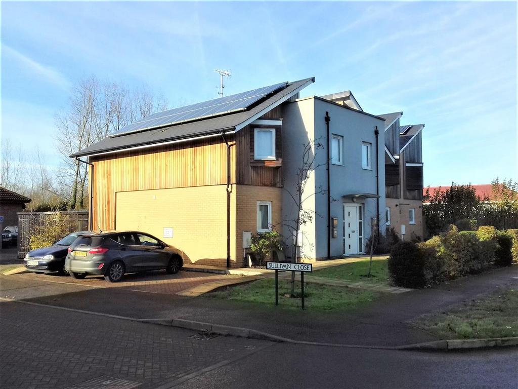 Hexagon Rise, Homersham, Canterbury 2 bed terraced house £1,100 pcm