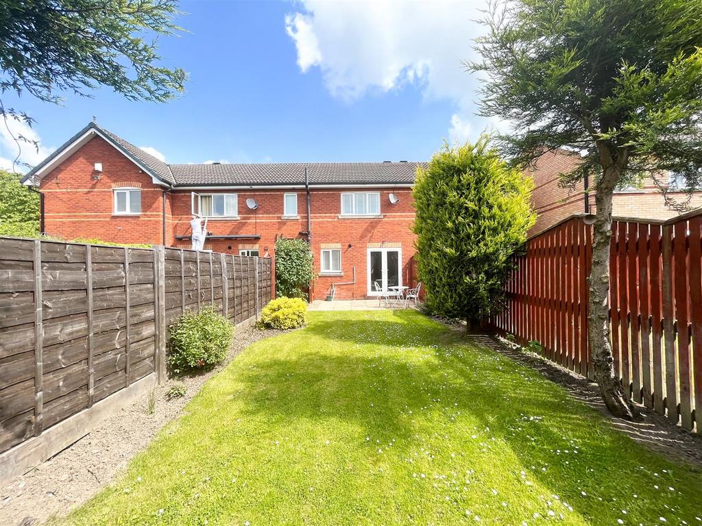 Calverley Close, WILMSLOW 2 bed mews £1,100 pcm (£254 pw)